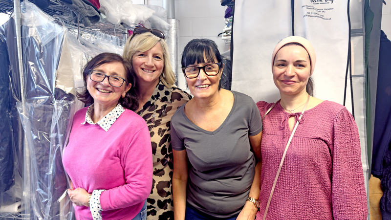 Photograph of Susan and the girls from The Real Laundry Company, Hillington