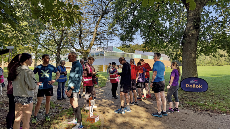 Photograph showing runners at the Parkrun 5k event in Pollok Country Park